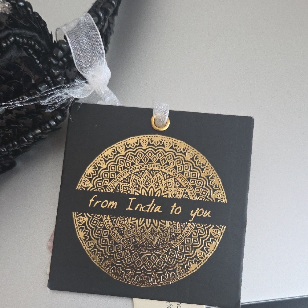 Black Sequin Beaded Clutch Shoulder Bag with Champagne Motif - Picture 3 of 13